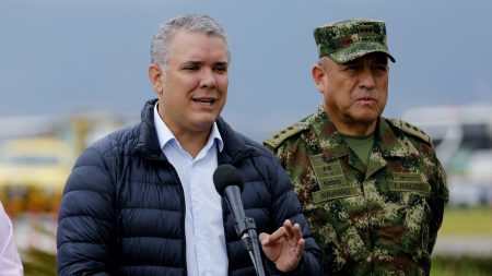 Duque sobre Maduro y sus ejercicios militares: «Perro que ladra no muerde»