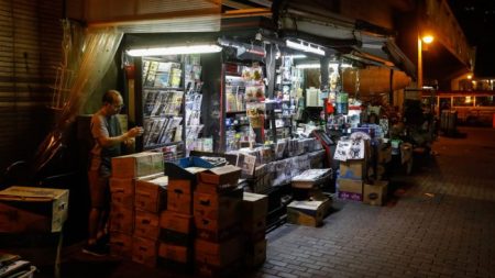 Una mujer desnuda y desangrada entra corriendo a una tienda: esta es la razón por la que huyó de su casa