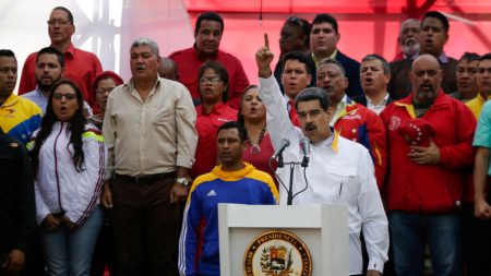 Maduro tiene cerca de 200 cubanos como guardia personal, dice exjefe de inteligencia de Venezuela