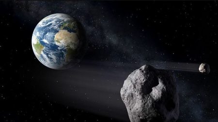 Telescopios siguen con alerta gigantesco asteroide con luna propia que se aproxima a la Tierra