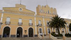 México bloquea cuentas bancarias de universidad por presunto lavado de dinero