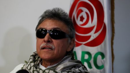 Condenan a 8 años de cárcel a exfiscal de JEP por corrupción en caso Santrich