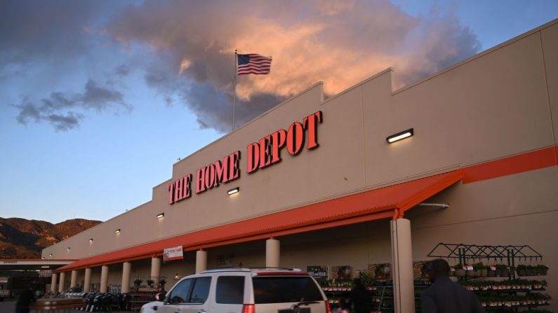 Vista de una tienda de Home Depot en Burbank, California (EE.UU.) el 18 de febrero de 2019. (ROBYN BECK/AFP/Getty Images)