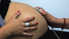 Extraen y reimplantan un útero y feto de mujer embarazada en México para quitar un enorme tumor