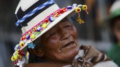 Comida sana, charango y tradiciones: el secreto de los 118 años de esta abuela boliviana