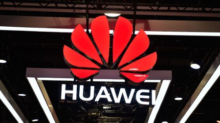Los dispositivos Huawei son mucho más vulnerables al hackeo que los productos de la competencia, señala informe