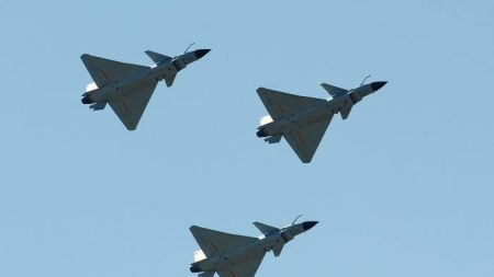 Treinta aviones chinos operan cerca de Taiwán durante el primer día de Sullivan en Beijing