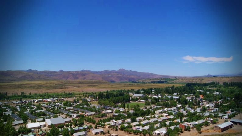 Vista general de la localidad de Loncopué, provincia de Neuquén, Argentina. (Dangelin5/Wikimedia) 
