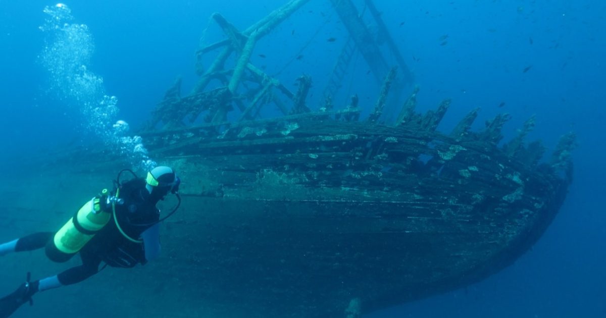 Naufragio Del ‘barco De La Odisea’ Yació 2400 Años En El Mar Negro Y Es ...