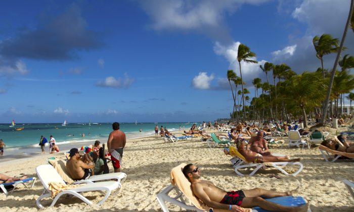 Turistas en una playa de Punta Cara, República dominicana. (Erika Santelices/AFP/Getty Images)