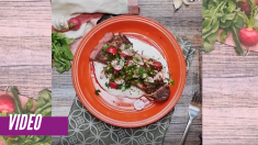 Delicioso lomo con tomate cherry y un exquisito toque aromático para deleitarte