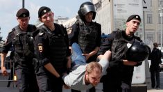 Más de mil detenidos durante protesta en Moscú, la más grande en una década