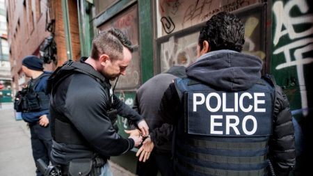 ICE comienza su redada para deportar extranjeros ilegales