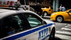 Fiscales no saben si acusarán a padre de gemelos muertos de calor en un auto en Nueva York