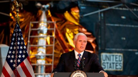 Pence en el 50 aniversario del Apollo 11: «Estados Unidos regresará a la Luna en los próximos 5 años»