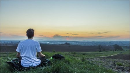 Levantando nuestras mentes y corazones: el valor de la oración