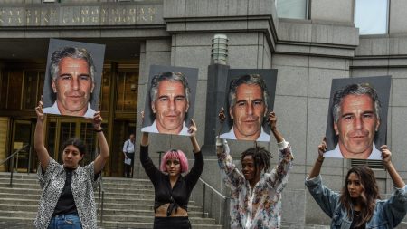 Caso Epstein: unas 30 víctimas de abusos dan testimonio ante un juez de Nueva York