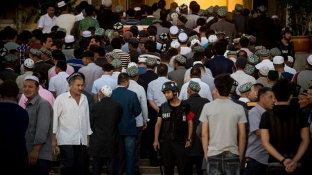 El régimen chino obliga a los musulmanes a comer carne de cerdo durante el Ramadán