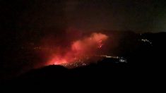 Incendio en Gran Canaria: 40 personas se protegen en el casco urbano de un pueblo sin poder salir
