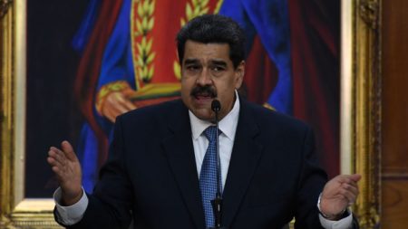 Seis ministros abandonan a Maduro en medio de crisis por falta de recursos