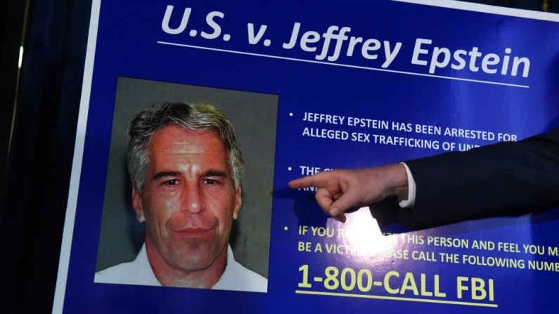 El Fiscal General del Distrito Sur de Nueva York, Geoffrey Berman, anuncia los cargos contra Jeffery Epstein el 8 de julio de 2019 en la ciudad de Nueva York. (Stephanie Keith/Getty Images)