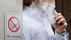Nueva York prohibirá el vapeo de cigarrillos electrónicos con sabores, por medida de emergencia