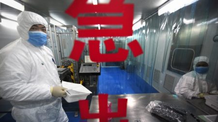 China utiliza prácticas desleales para desafiar el predominio de EE.UU. en biofarmacéuticos, dice informe