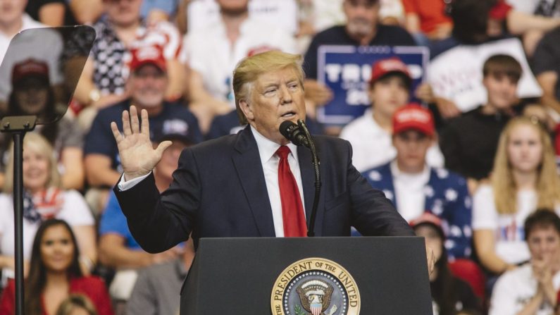 El presidente Donald Trump habla en un mitin de campaña en el U.S.Bank Arena en Cincinnati, Ohio, el 1 de agosto de 2019. (Andrew Spear/Getty Images)