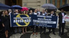 Protesto no Rio pede veto integral à Lei de Abuso de Autoridade