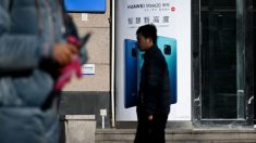 Menino morre eletrocutado ao usar seu celular Huawei durante carregamento (Vídeo)