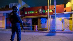 Ataque con metralleta y bombas molotov a bar nocturno en México deja 25 muertos