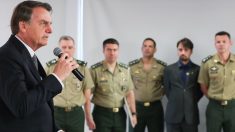Presidente Bolsonaro alerta para guerra da informação