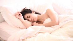 10 posiciones para dormir: tu postura favorita para descansar  puede revelar tu verdadera personalidad