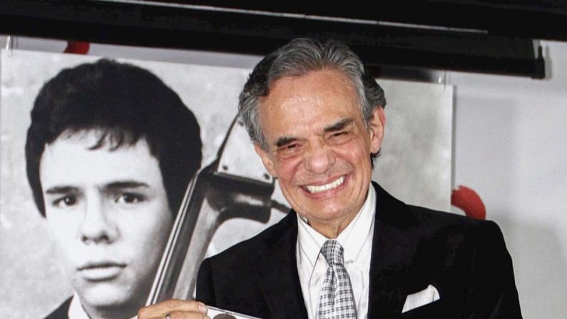 Fotografía de archivo fechada el 19 noviembre de 2014 que muestra al cantante mexicano José José, el cual ha fallecido  a los 71 años. EFE/ Madla Hartz
