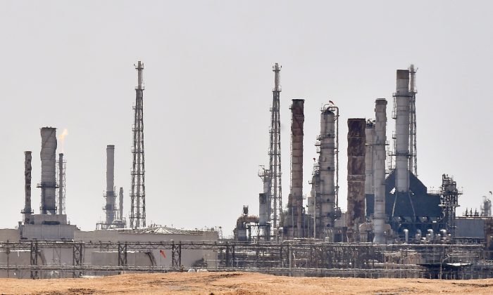 Instalação de petróleo de Aramco, localizada ao sul da capital saudita Riad, em 15 de setembro de 2019 (Fayez Nureldine / AFP / Getty Images)