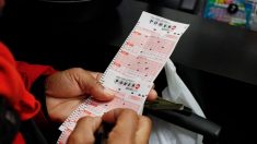 Hombre sobrevive al cáncer dos veces y gana USD 4,6 millones en la lotería: “soy un tipo suertudo”