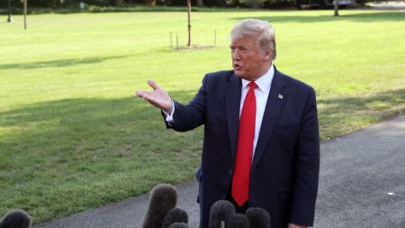 Presidente Trump ordena «incremento sustancial» de sanciones contra Irán