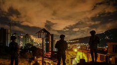Ataque con explosivos contra estación de policía en Colombia deja 16 heridos, sospechan de las FARC