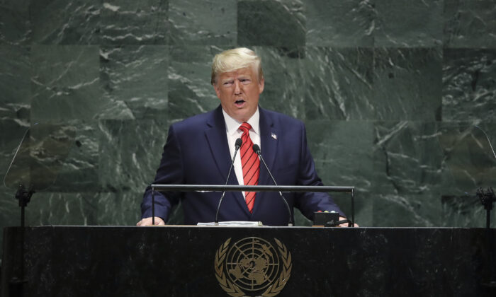 El presidente de Estados Unidos, Donald Trump, habla ante la Asamblea General de las Naciones Unidas en la sede de la ONU en la ciudad de Nueva York el 24 de septiembre de 2019. (Drew Angererer/Getty Images)