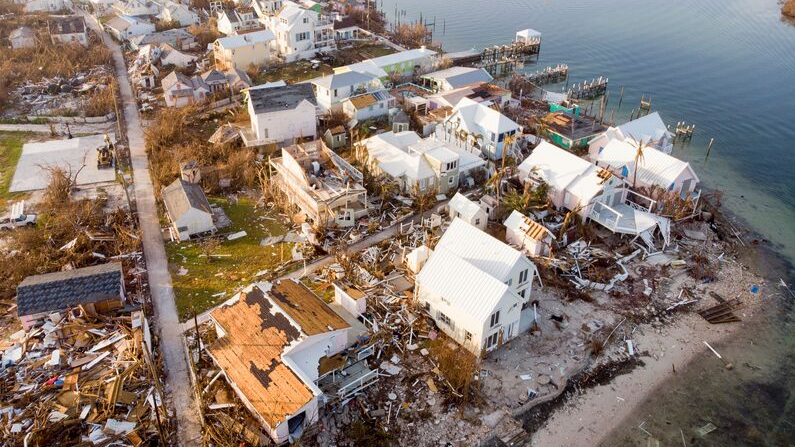 El huracán Dorian golpea a las Bahamas como tormenta de categoría 5. (Jose Jimenez/Getty Images)