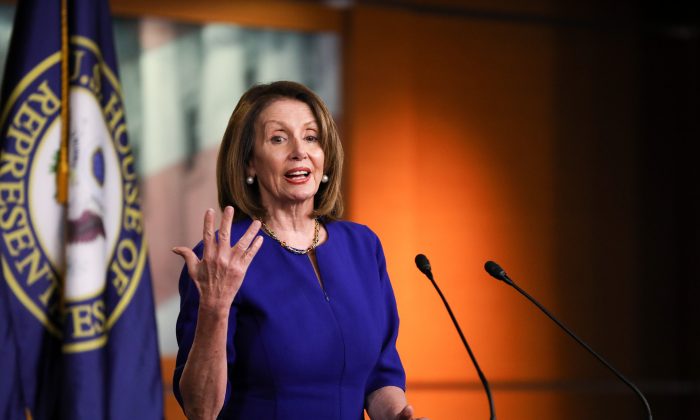 La presidenta de la Cámara de Representantes, Nancy Pelosi, da una conferencia de prensa en el edificio del Capitolio, Washington, el 7 de marzo de 2019. (Charlotte Cuthbertson/La Gran Época)