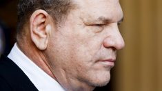 Fiscalía de Nueva York retira dos de los siete cargos de agresión sexual contra Weinstein