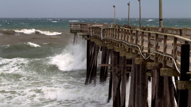 El huracán Dorian golpeó Cape Hatteras, Carolina del Norte (EE.UU.), el 5 de septiembre de 2019. (Jose Luis Magana/AFP/Getty Images)