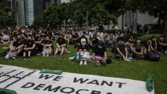 Protestos em Hong Kong chegam às salas de aula com greve de estudantes