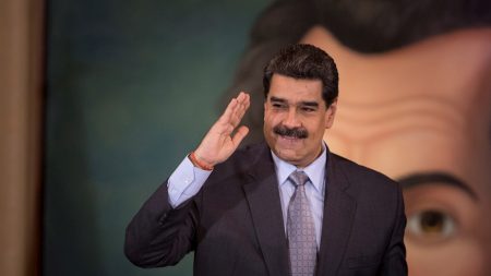 Maduro pede US$ 200 milhões à ONU para repatriar venezuelanos no Peru