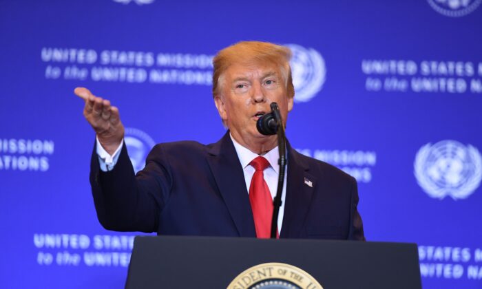El presidente Donald Trump celebra una conferencia de prensa al margen de la Asamblea General de las Naciones Unidas en Nueva York el 25 de septiembre de 2019. (Saul Loeb/AFP/Getty Images)