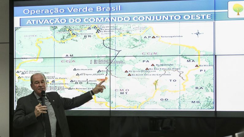 O Ministro da Defesa, Fernando Azevedo, divulga os resultados alcançados em um mês de Operação Verde Brasil (José Cruz/Agência Brasil)
