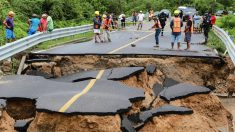 Narda se convierte en depresión tropical que amenaza la costa de Sonora, México