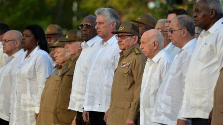 Regime cubano escolhe «novo governo», mas há apenas um partido legal, o comunista