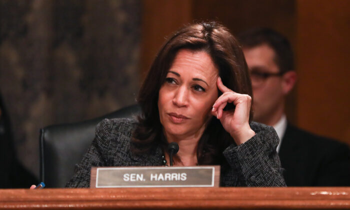La senadora Kamala Harris (D-Calif.) en una audiencia de Seguridad Nacional del Senado el 9 de abril de 2019. (Charlotte Cuthbertson/La Gran Época)